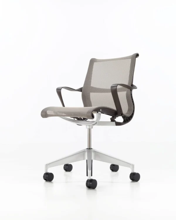 Stolica Herman Miller Setu