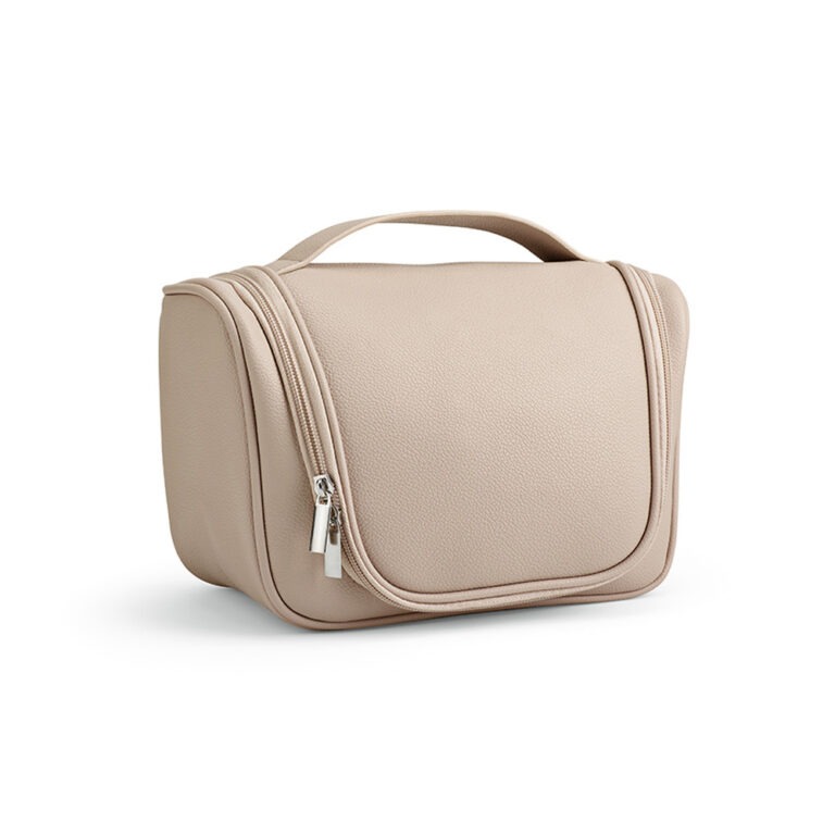0021090 shanghai hanging toiletry bag 5l rpu with handle and hook